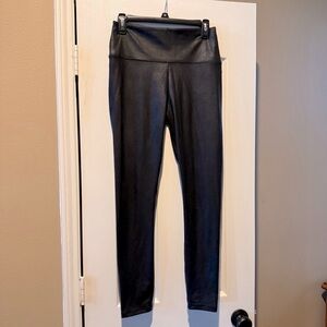 Black Faux Leather Leggings Vera Wang Size Medium